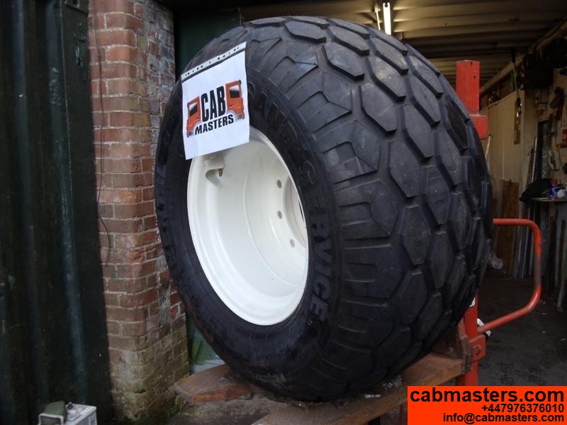 Continental sand service wheel and tyre 22"