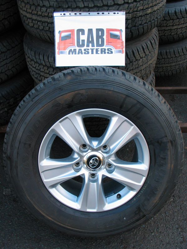 TOYOTA LAND CRUSIER 5 Studd Alloy Wheels v&tyres NEW TAKE OFF 006_c