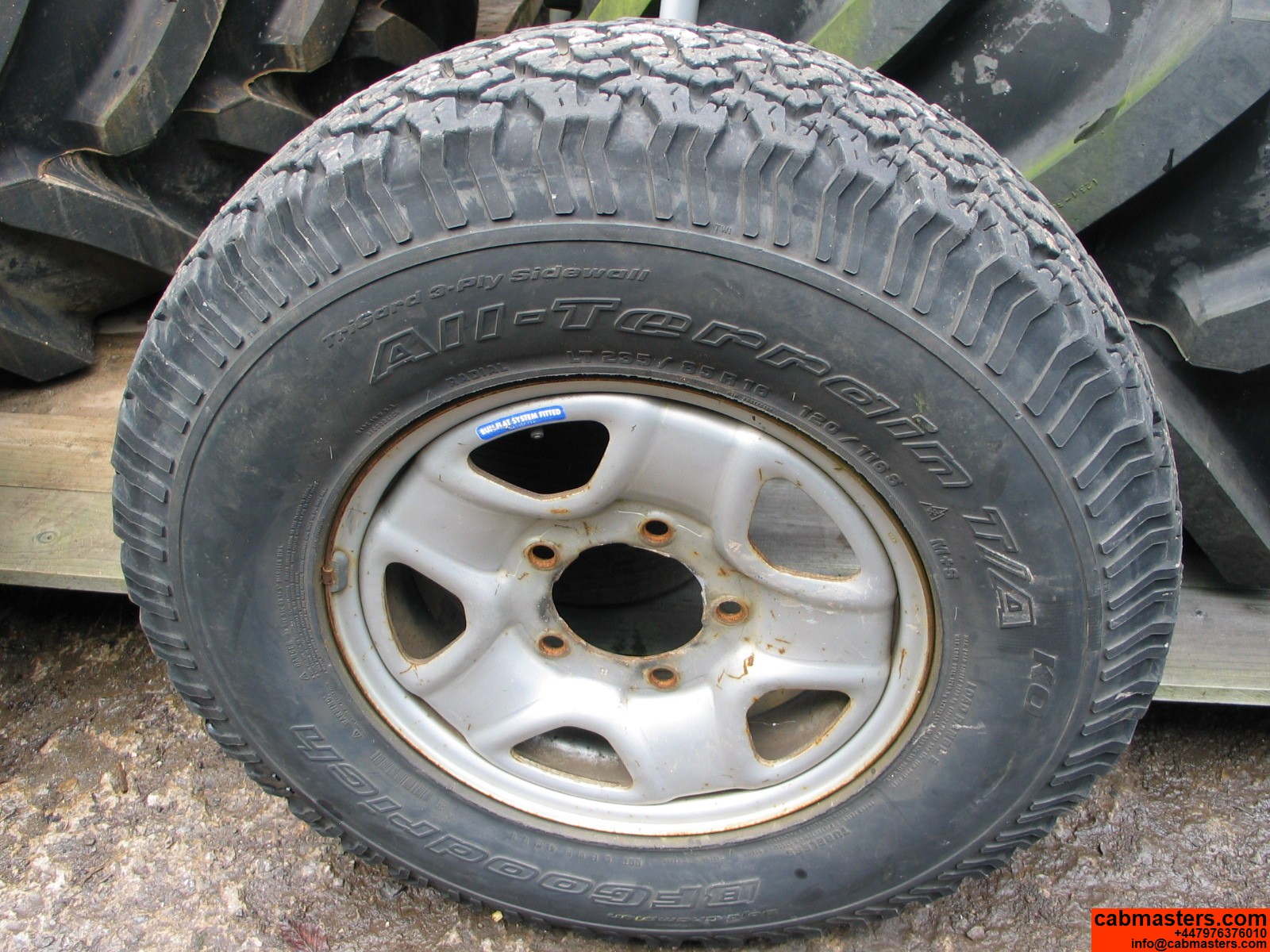 toyota 16in steel wheel and tyre