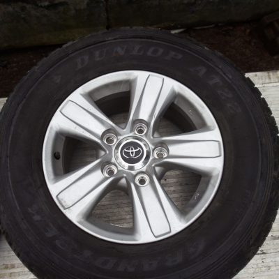 lc200 17 inch alloy wheels