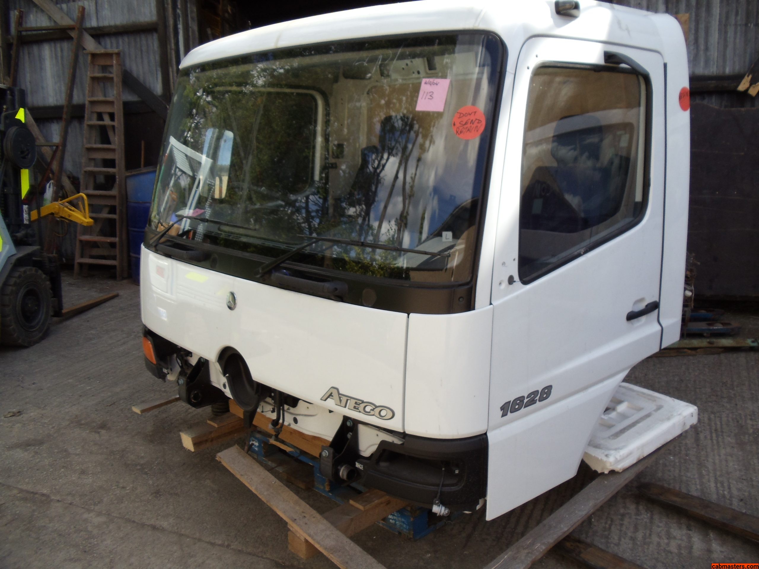 MB Atego (1) Crew Cab Front End 6 Cyl