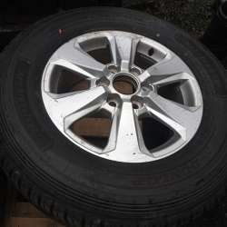 Toyota Land Cruiser 300 Series Alloy wheels and Tyres