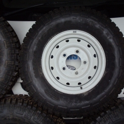 Land Rover Defender Wolf Wheel with Goodyear MTR 235/85 R16 LT tyre