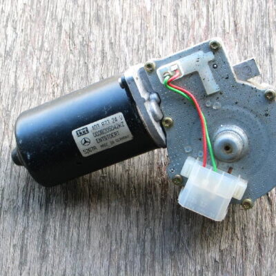Mercedes Benz Vario Windscreen Wiper Motor 24v